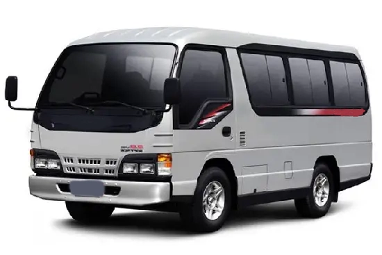 バリ島カーチャータートヨタ　ラッシュ